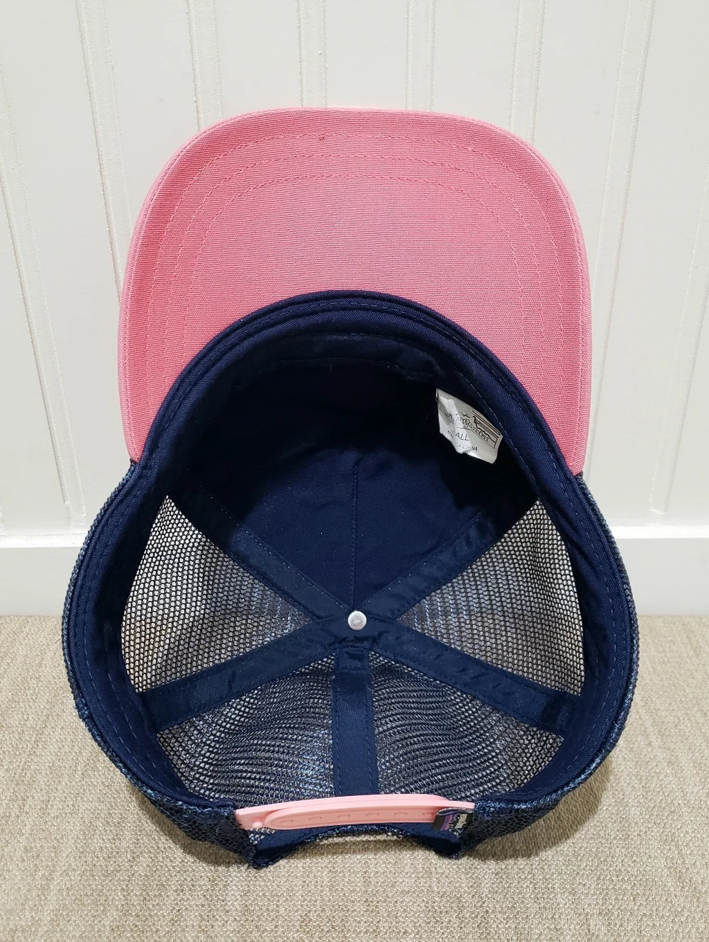 PATAGONIA Women's Mesh Snap-Back Embroidered Logo Trucker Cap (ALL) Pink/Navy